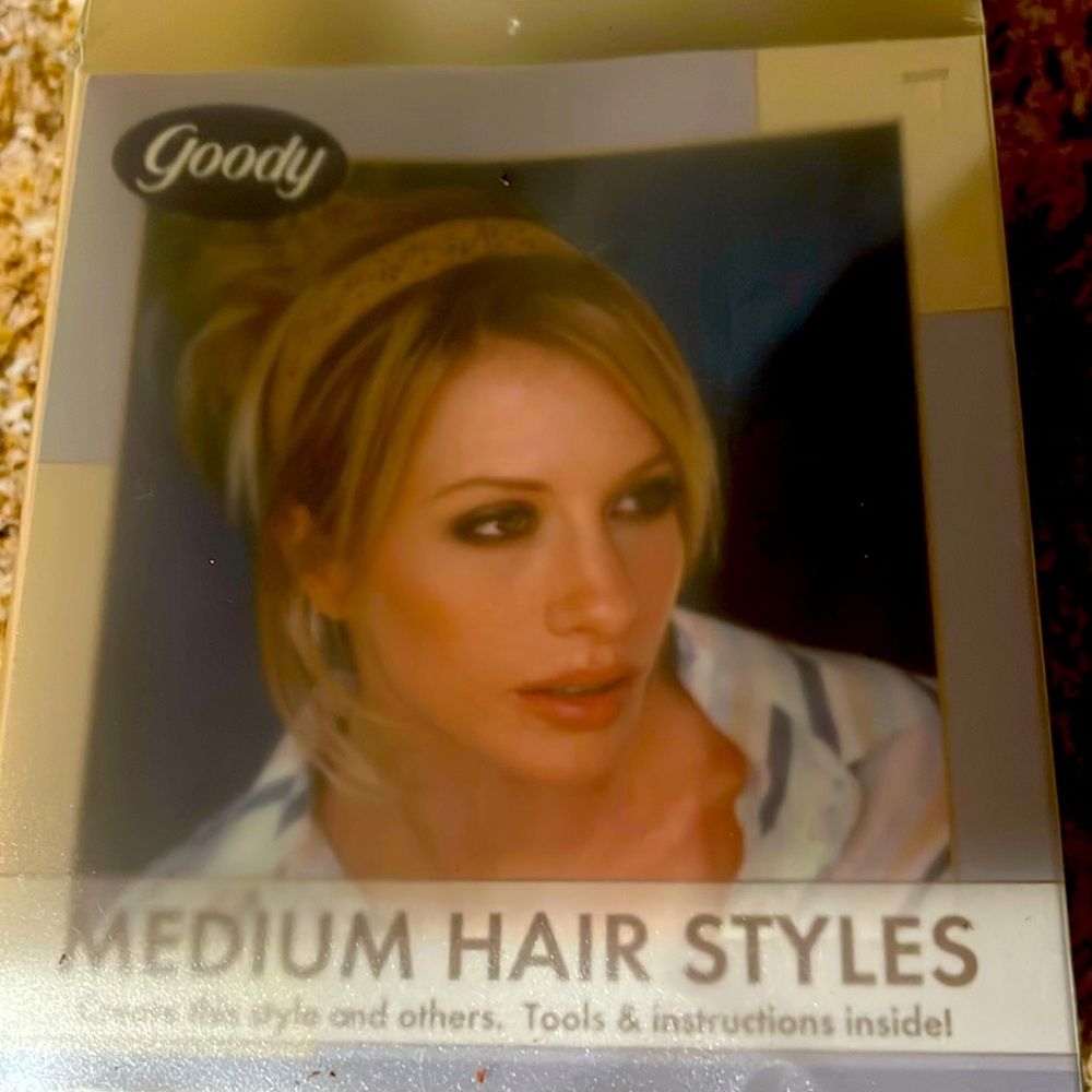 Goody Hair kit for Medium hair styles New